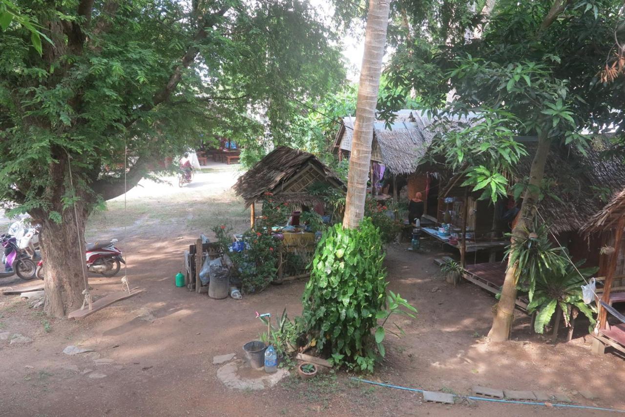 Easy Huts Hotel Ko Lanta Exterior foto